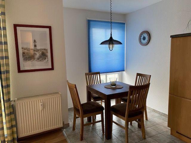 Haus-Olymp-Apartement-01-Kuehlungsborn-Nur-50-M-Bis-Zum-Strand-Ca-50-M2-2-Raeume-Sehr-Gepflegt المظهر الخارجي الصورة