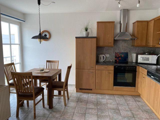 Haus-Olymp-Apartement-01-Kuehlungsborn-Nur-50-M-Bis-Zum-Strand-Ca-50-M2-2-Raeume-Sehr-Gepflegt المظهر الخارجي الصورة